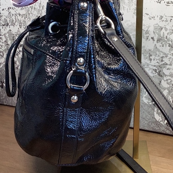 Coach Poppy Bucket Bag Black Patent Leather - Picture 4 of 11